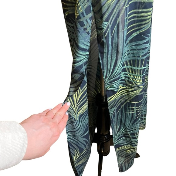 Victoria's Secret Keyhole Cover-up Maxi Size Large - Picture 3 of 11